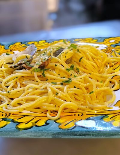 Gallery 30 spaghetti vongole osteria san pietro tamou (2)