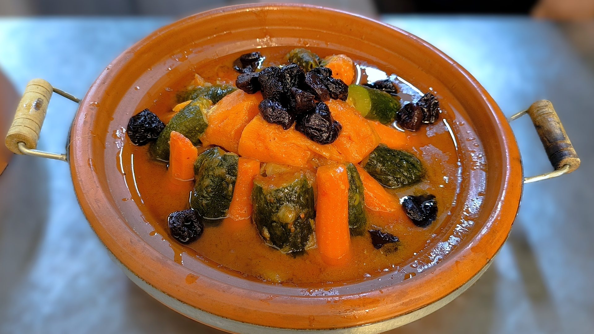 tajine marocchino pollo verdure osteria san pietro trapani (1) tajine marocchino pollo verdure osteria san pietro trapani (1)